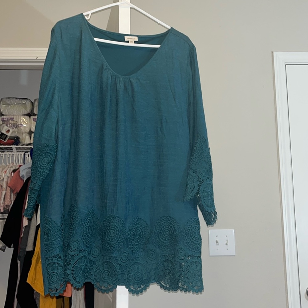 Brand:Avenue size22/24, tealish/greenish color. Only worn once! Flowy and comfy
